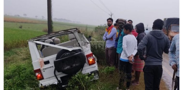ভাতারে লরি-বোলেরোর মুখোমুখি সংঘর্ষ, মৃত ১, আহত শিশুসহ ৬