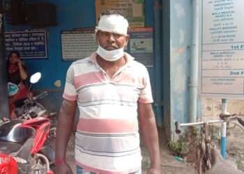 শ্বশুরবাড়িতে মেয়েকে মারধরের প্রতিবাদ করায় আক্রান্ত বাবা-মা