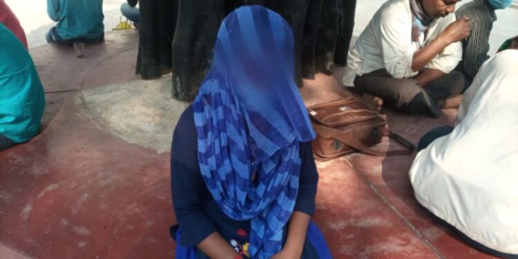 একা থাকার সুযোগে বাড়িতে ঢুকে নাবালিকাকে শ্লীলতাহানীর অভিযোগ ভিন জেলার ব্যক্তির বিরুদ্ধে