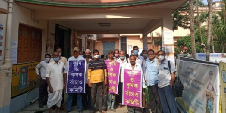 একাধিক দাবিতে ভাতারের বিডিওকে স্মারকলিপি কৃষি ও কৃষক বাঁচাও কমিটির