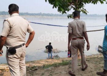 কাটোয়ায় ভাগীরথী থেকে অজ্ঞাতপরিচয় তরুণীর পচাগলা দেহ উদ্ধার ঘিরে চাঞ্চল্য