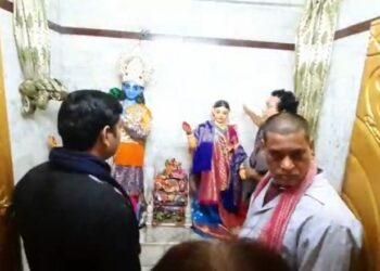 বিষ্ণুপুরে শতাব্দী প্রাচীন সাক্ষীগোপাল মন্দিরে দুঃসাহসিক চুরি, রাজা বীর হাম্বীর দেওয়া নুপুরসহ লক্ষাধিক টাকার সোনার গয়না উধাও