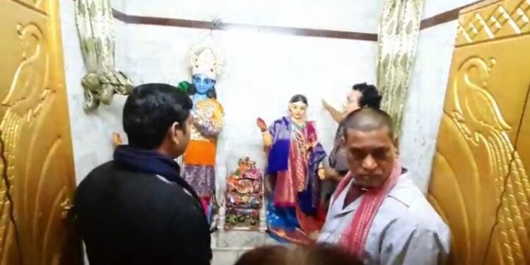 বিষ্ণুপুরে শতাব্দী প্রাচীন সাক্ষীগোপাল মন্দিরে দুঃসাহসিক চুরি, রাজা বীর হাম্বীর দেওয়া নুপুরসহ লক্ষাধিক টাকার সোনার গয়না উধাও