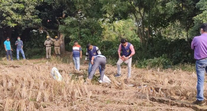ভাতারে পুলিশের বাজেয়াপ্ত করা শব্দবাজি নিষ্ক্রিয় করল সিআইডি