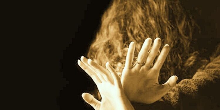 ছয় বছরের শিশুকন্যাকে ধর্ষণে অভিযুক্ত প্রৌঢ়ের আমৃত্যু কারাদন্ড