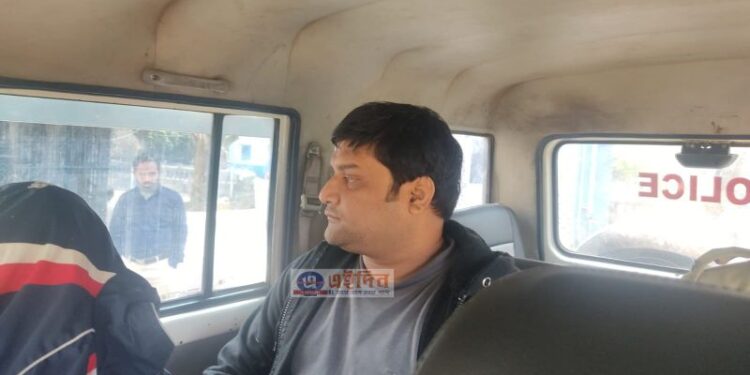 আমানতকারীদের টাকা তছরুপের অভিযোগ, গ্রেফতার পোষ্টমাষ্টার