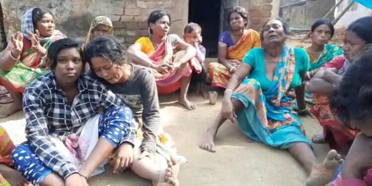 ঘর থেকে স্বামী-স্ত্রীর মৃতদেহ উদ্ধার ঘিরে চাঞ্চল্য বাঁকুড়ার সোনামুখীতে