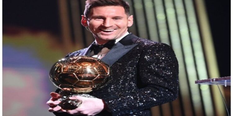 সপ্তমবার ব্যালন ডি অর জিতে রেকর্ড গড়লেন লিওনেল মেসি