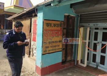 মাধবডিহিতে সোনার দোকানের শাটার ভেঙে অলংকার সামগ্রী নিয়ে পালালো দুষ্কৃতিদল