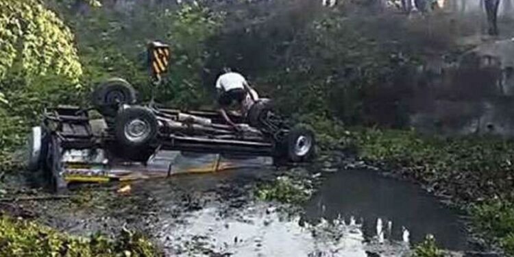 ক্যানেলের জলে টাটাসুমো পড়ে একই পরিবারের ১০ সদস্যের মৃত্যুর ঘটনায় চালককে ১ বছর কারাদন্ডের সাজা দিল বর্ধমান আদালত