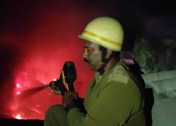 দেওয়ানদিঘির জিয়াড়া গ্রামে বালাপোশ কারখানায় অগ্নিকাণ্ড, লক্ষাধিক টাকার ক্ষয়ক্ষতি