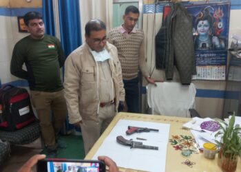 আগ্নেয়াস্ত্র নিয়ে দাদাগিরি করার দায়ে বর্ধমানে গ্রেফতার যুবক