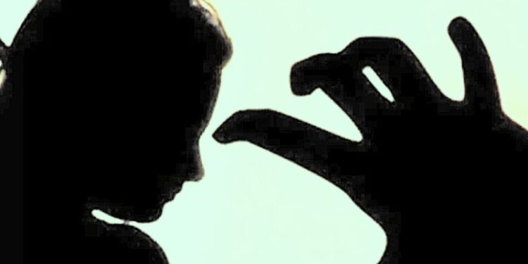 অন্ডালে নাবালিক ছাত্রীর শ্লীলতাহানীর অভিযোগ গৃহশিক্ষকের বিরুদ্ধে