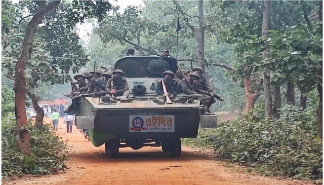আউশগ্রামের জঙ্গলে শুরু হল একাত্তরের মুক্তিযুদ্ধ বিষয়ক হিন্দি সিনেমা ‘পিপ্পা’র শ্যুটিং