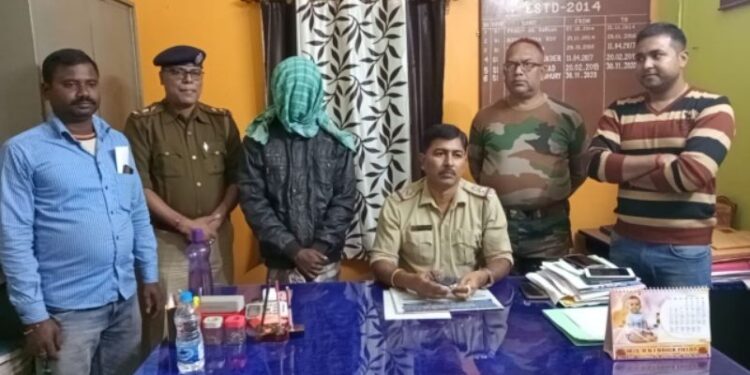 যুবতীকে কুপিয়ে খুনের ঘটনায় গ্রেফতার বিবাহিত প্রেমিক, বিয়ের জন্য চাপ দেওয়ায় মর্মান্তিক পরিনতি প্রেমিকার