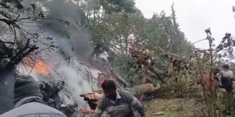 তামিলনাড়ুতে দূর্ঘটনার কবলে সিডিএস বিপিন রাওয়াতের কপ্টার, বেশ কয়েকজনের মৃত্যুর আশঙ্কা
