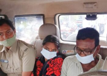 ধারালো অস্ত্র দিয়ে স্বামীকে কোপানোর অভিযোগে শ্রীঘরে ঠাঁই হল স্ত্রী ও তাঁর প্রেমিকের