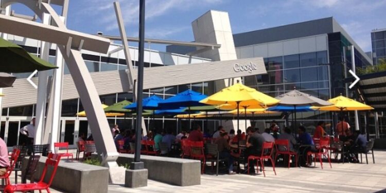 ভ্যাকসিন না নেওয়া কর্মচারীদের  চাকরিচ্যুত করা হবে !  আল্টিমেটাম গুগুলের