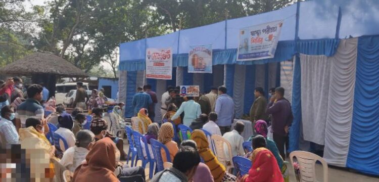 নিঃখরচায় স্বাস্থ্য পরীক্ষা শিবিরের আয়োজন করল পূর্ব বর্ধমান জেলার ভাতার থানার পুলিশ