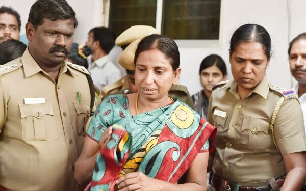 রাজীব গান্ধী হত্যাকারী নলিনী শ্রীহরনকে এক মাসের জন্য প্যারোলে মুক্তি