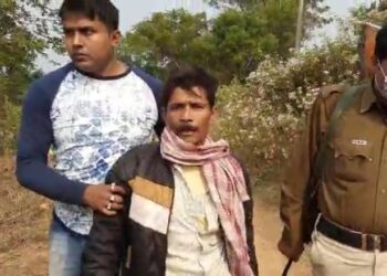 স্ত্রীকে খুঁজে না পেয়ে শ্যালিকার বাড়িতে আগুন লাগানোর অভিযোগ জামাইবাবুর বিরুদ্ধে