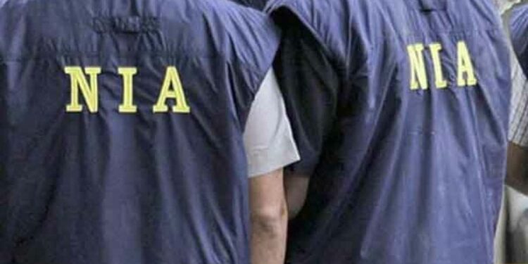 খাগড়াগড় বিস্ফোরণ কাণ্ডের পর এবার সেন্ট্রাল আর্মড পুলিশ ফোর্সের অস্ত্র চুরির ঘটনা নিয়ে এনআইএ তদন্ত করে গেল বর্ধমানে