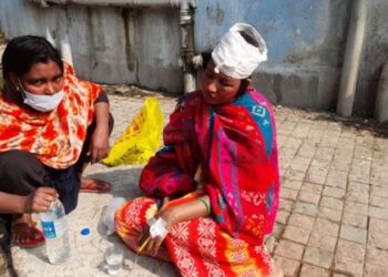 বিদ্যুতের বিল নিয়ে অশান্তির জেরে অন্তঃসত্ত্বা বধুকে লোহার রড দিয়ে বেদম মারধরের অভিযোগ শ্বশুরবাড়ির লোকজনের বিরুদ্ধে