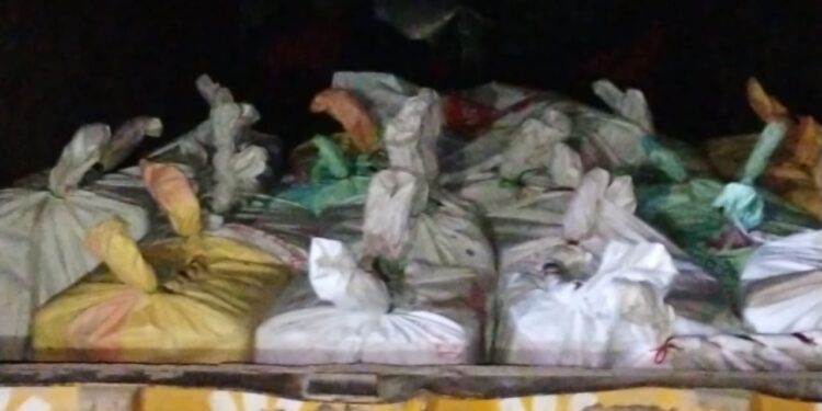 পূর্বস্থলীতে আন্তরাজ্য গাঁজা কারবারের পর্দা ফাঁস করলো এসটিএফ, উদ্ধার ৮০০ কেজির বেশী গাঁজা