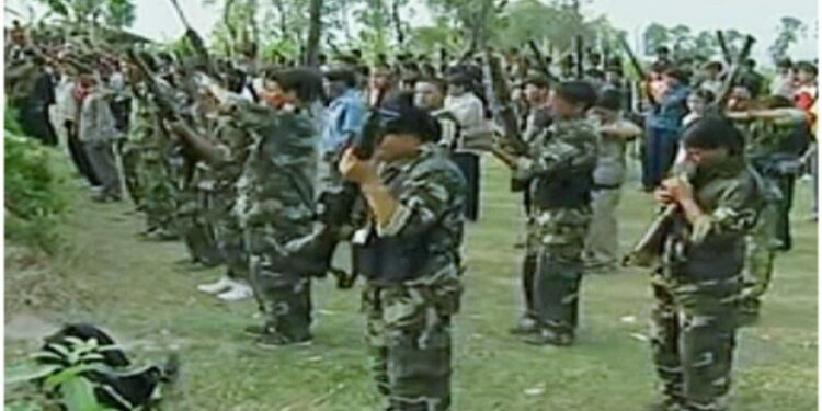 ঝাড়খন্ডে প্রাক্তন বিজেপি বিধায়কের উপর মাওবাদী হামলা, দুই দেহরক্ষীকে গলা কেটে খুন