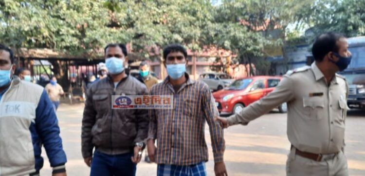 চুরির ঘটনায় জেলবন্দি দুই কুখ্যাত দুষ্কৃতিকে নিজেদের হেফাজতে নিল কাটোয়া থানার পুলিশ