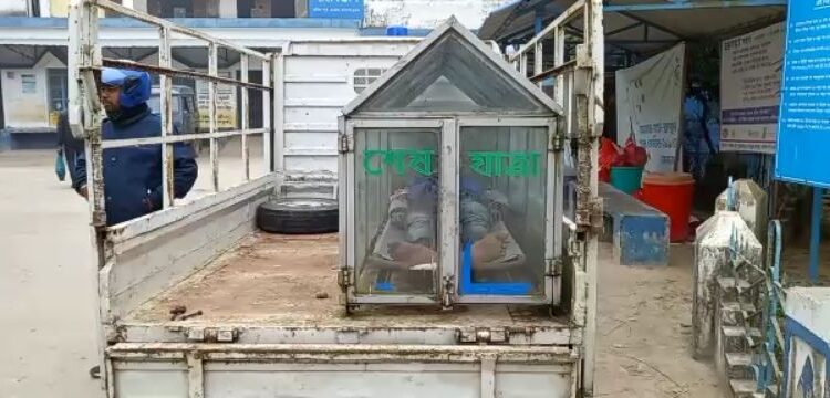 দক্ষিণ দিনাজপুর জেলার ডিটলহাটে পিক আপ ভ্যান-বাইকের সংঘর্ষ, মৃত ১