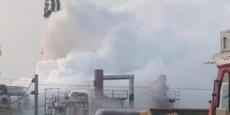 সুরাটের প্রিন্টিং মিলে রাসায়নিক গ্যাস লিক, মৃত ৬ শ্রমিক, অসুস্থ নুন্যতম ২০ জন