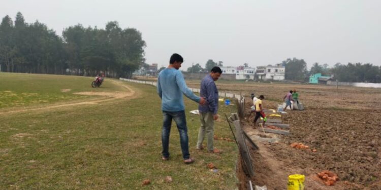 মাঠ সংস্কারে উদ্যোগী মঙ্গলকোট থানার আইসি