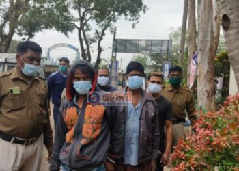 ডাকাতির উদ্দেশ্যে জড়ো হওয়া ৫ দুস্কৃতীকে গ্রেফতার করল পূর্ব বর্ধমান জেলার ভাতার থানার পুলিশ