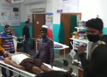 জুয়ার ঠেকে বচসা থেকে সংঘর্ষে জড়াল তৃণমূলের দুই গোষ্ঠীর লোকজন, জখম অন্তত ২০