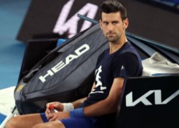 বিশ্বসেরা টেনিস তারকা নোভাক জোকোভিচকে ৩ বছরের জন্য নিষিদ্ধ ঘোষণা করল অস্ট্রেলিয়া