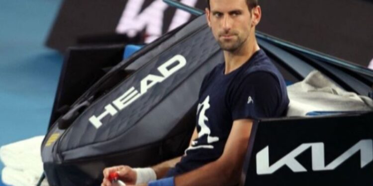 বিশ্বসেরা টেনিস তারকা নোভাক জোকোভিচকে ৩ বছরের জন্য নিষিদ্ধ ঘোষণা করল অস্ট্রেলিয়া