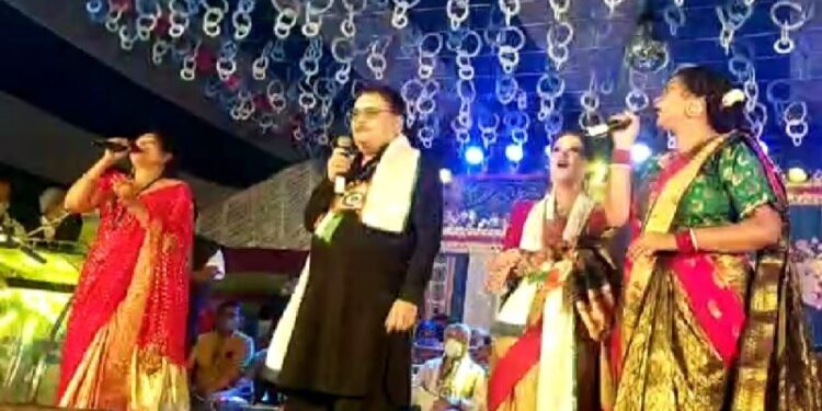 আমরা মোদির মূর্তি চেঁচে বাইরে ফেলে দিয়ে অন্য মুর্তি বসিয়ে দেব : মদন মিত্র