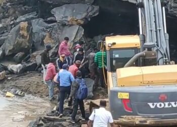 লাউদোহায় খোলামুখ খনিতে ধ্বস, বেআইনিভাবে কয়লা উত্তোলন করতে গিয়ে চাপা পড়ে মৃত একই পরিবারের ৪