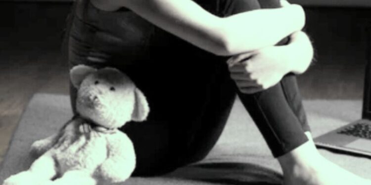 মাজারে পড়তে যাওয়া ৮ বছরের  কিশোরীকে ধর্ষণের অভিযোগ হাফিজের বিরুদ্ধে, ‘শয়তান ভর করেছিল’-ধরা পড়ার পর সাফাই অভিযুক্তের