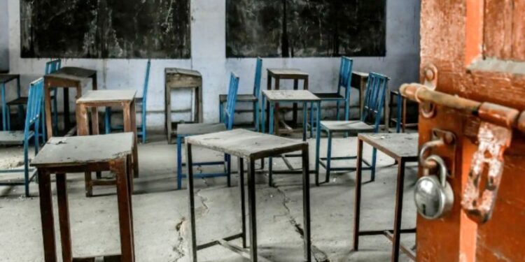 কোন অজুহাত নয়,স্কুল খোলা রাখুন, শিশুরা আর অপেক্ষা করবে না : ইউনিসেফ