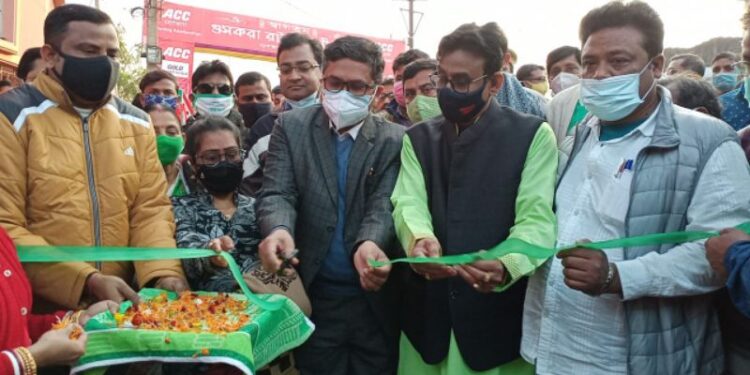 যাবতীয় আশঙ্কা কাটিয়ে শুরু হলো গুসকরা উৎসব