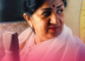 লতা মঙ্গেশকরের শারীরিক অবস্থার অবনতি, ভেন্টিলেটরে রাখা হয়েছে  প্রবীণ এই গায়িকাকে