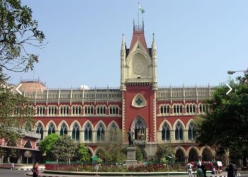 বিএসএফ কর্মীর মেয়ের ধর্ষককে আদালত চত্বরে গুলি করে মারার ঘটনা আদপে কি বিচার ব্যাবস্থার প্রতি অনাস্থা ?  উঠছে প্রশ্ন