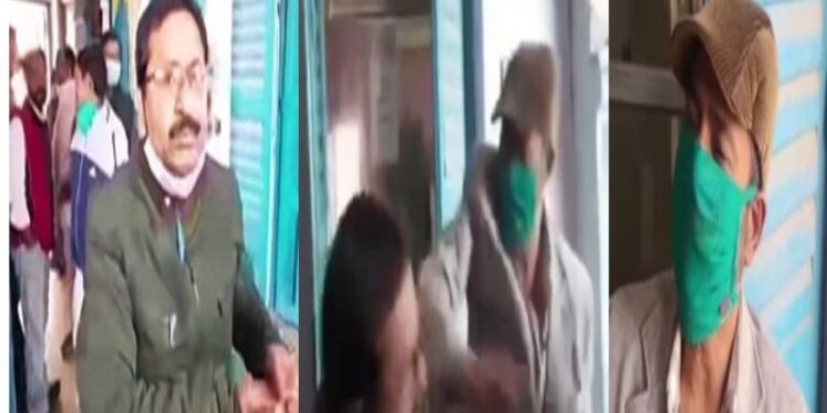 স্কুলের মধ্যে দুই শিক্ষকের হাতাহাতি শিক্ষা জগতের এক কলঙ্কিত অধ্যায়