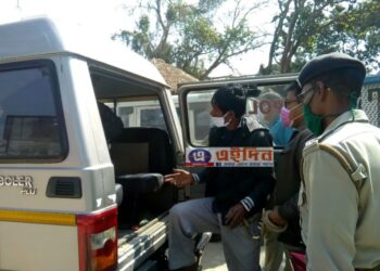 পাচারের আগেই নিষিদ্ধ কোডাইন সিরাপসহ ধৃত ৩ মাদক পাচারকারী