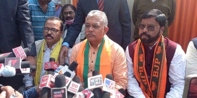 ‘মুম্বাই ফিল্ম ইন্ডাস্ট্রিতে লাগে দাউদের টাকা আর বাংলার ফিল্ম ইন্ড্রাস্ট্রিতে লাগে গরু ও কয়লা পাচারের টাকা’ : বললেন দিলীপ ঘোষ