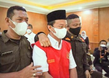 ১৩ নাবালিকা ছাত্রীকে ধর্ষণ, আটজন গর্ভবতী, ৯টি সন্তানের জন্ম, মাদ্রাসা মালিকের যাবজ্জীবন কারাদণ্ড দিল আদালত