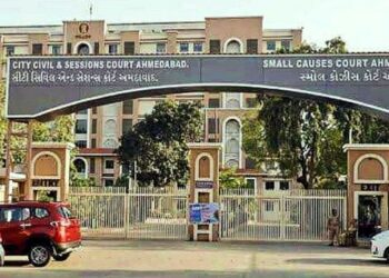 আহমেদাবাদে ধারাবাহিক বোমা বিস্ফোরণ মামলায় ৩৮ জনের মৃত্যুদণ্ড, ১১ জনকে আমৃত্যু কারাদণ্ডের নির্দেশ