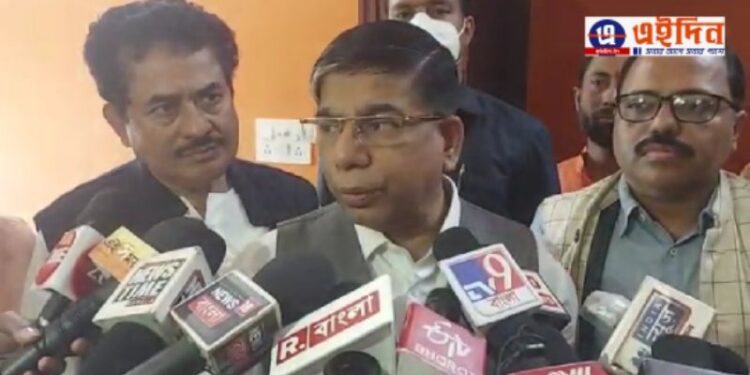 রাজ্যপালের পক্ষ নিয়ে কেন্দ্রীয় মন্ত্রী দাবি করলেন পশ্চিমবঙ্গ বিধানসভা চলে ক্লাবের জেনারেল মিটিংয়ের মত